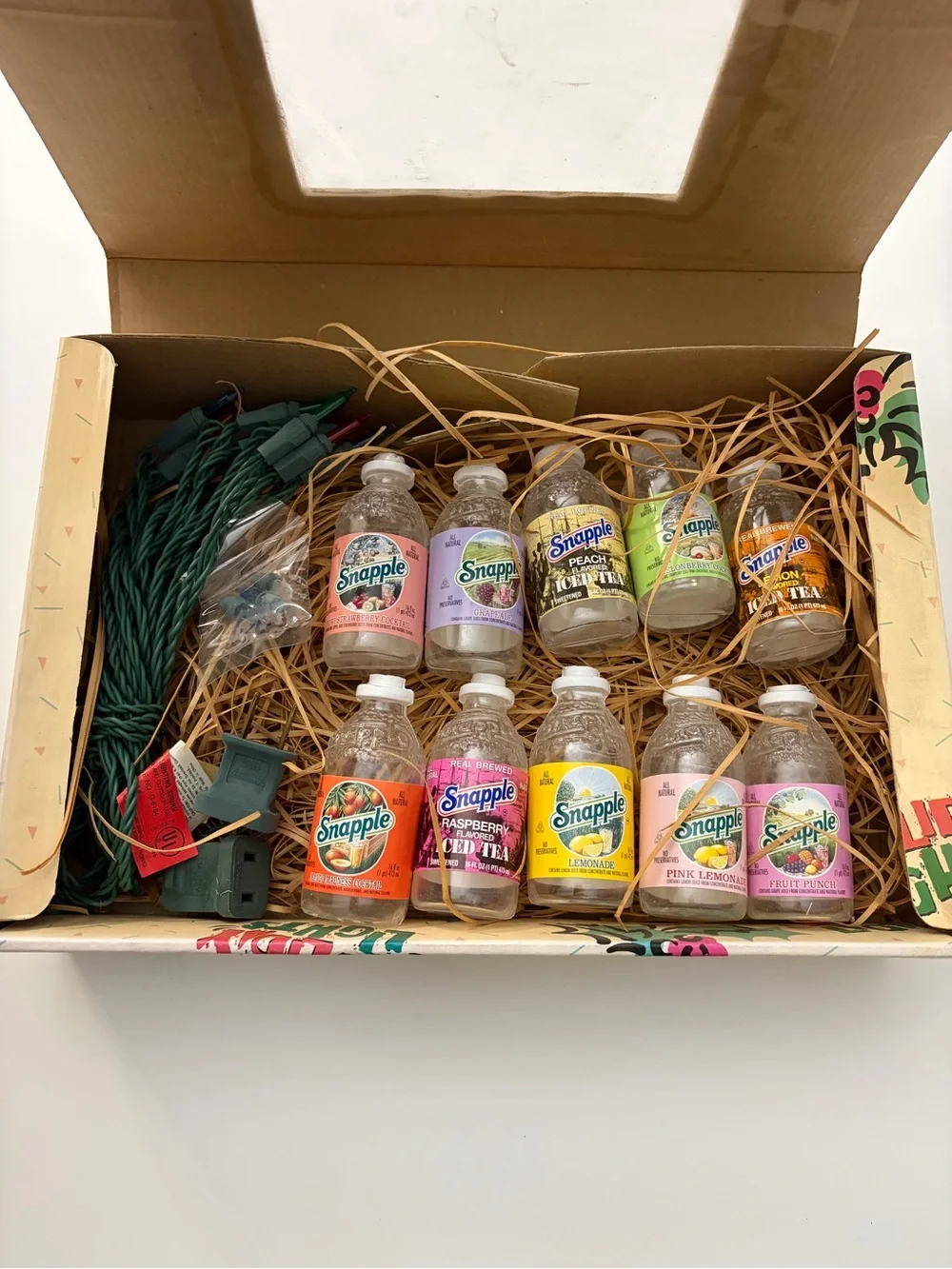 Vtg 1995 Snapple Holiday String Lights 14’ String of 10 Lights & Snapple Labels